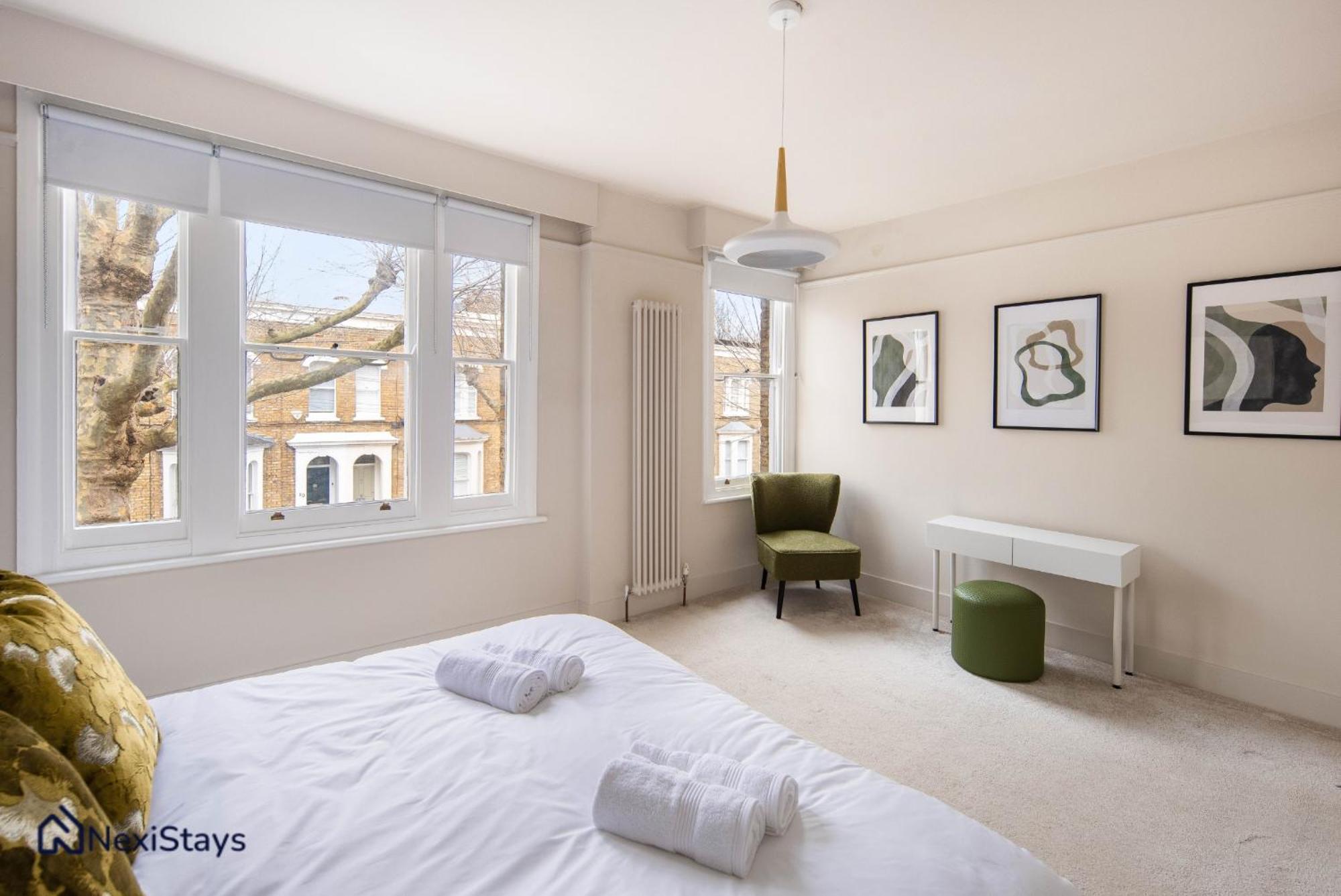 Appartamento 10 Mins Walk To The Oval, The Kennington Retreat Londra Esterno foto