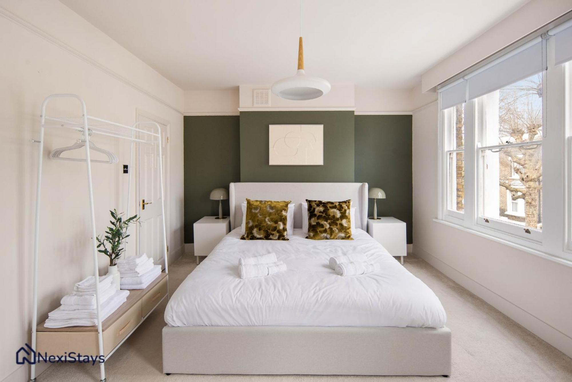 Appartamento 10 Mins Walk To The Oval, The Kennington Retreat Londra Esterno foto