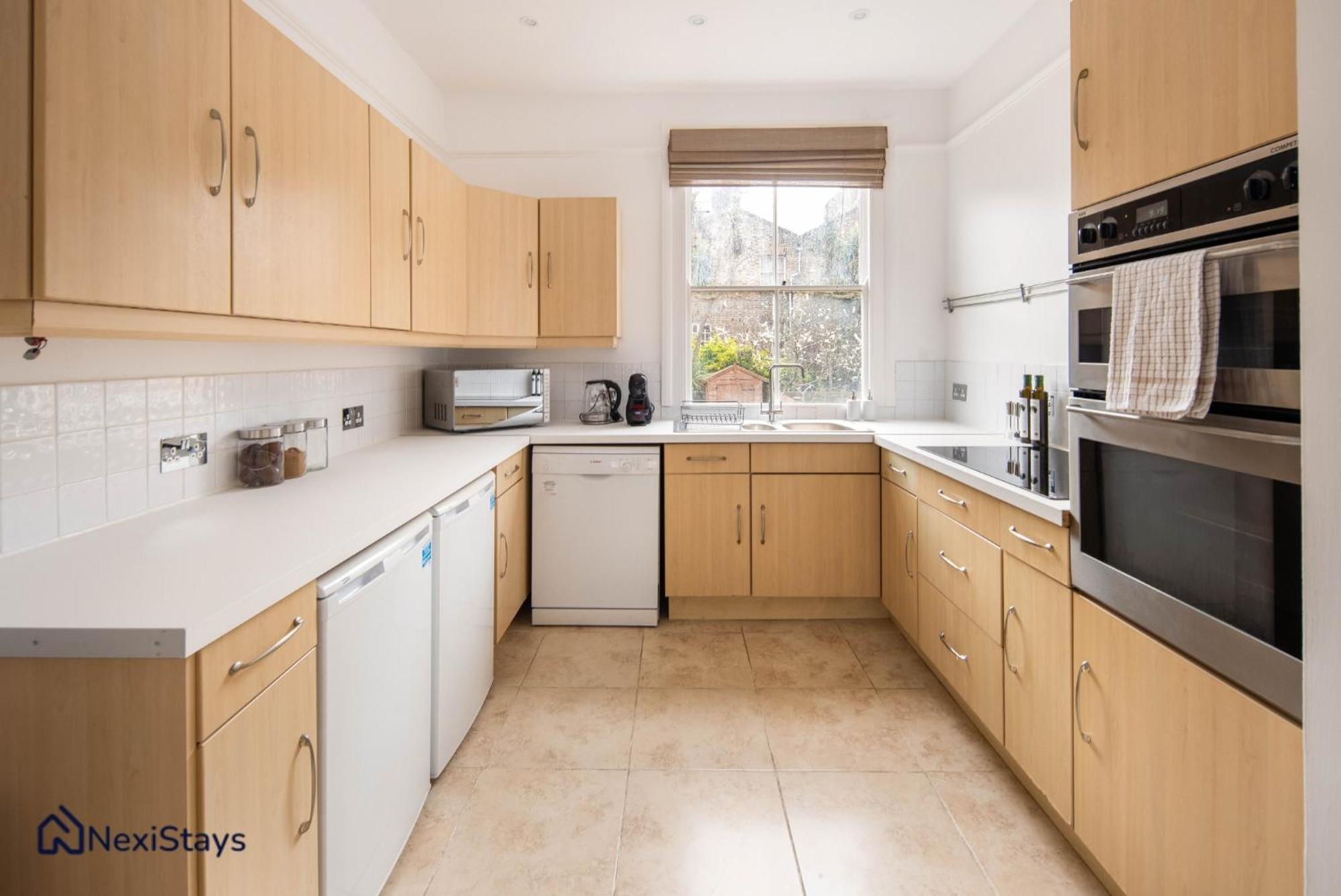 Appartamento 10 Mins Walk To The Oval, The Kennington Retreat Londra Esterno foto
