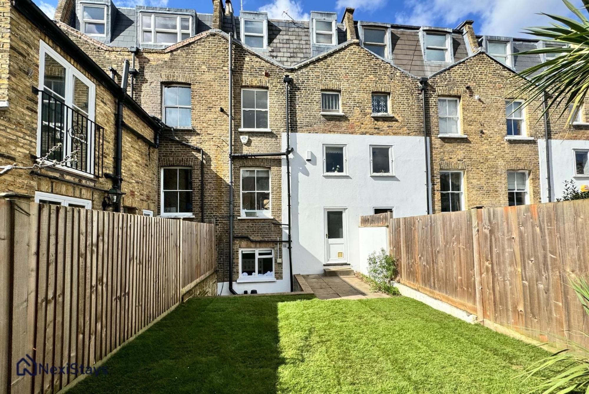 Appartamento 10 Mins Walk To The Oval, The Kennington Retreat Londra Esterno foto
