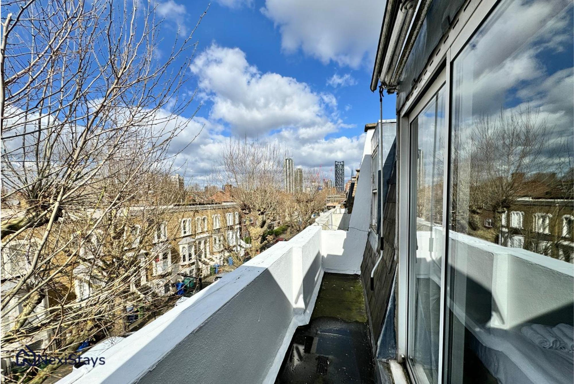 Appartamento 10 Mins Walk To The Oval, The Kennington Retreat Londra Esterno foto