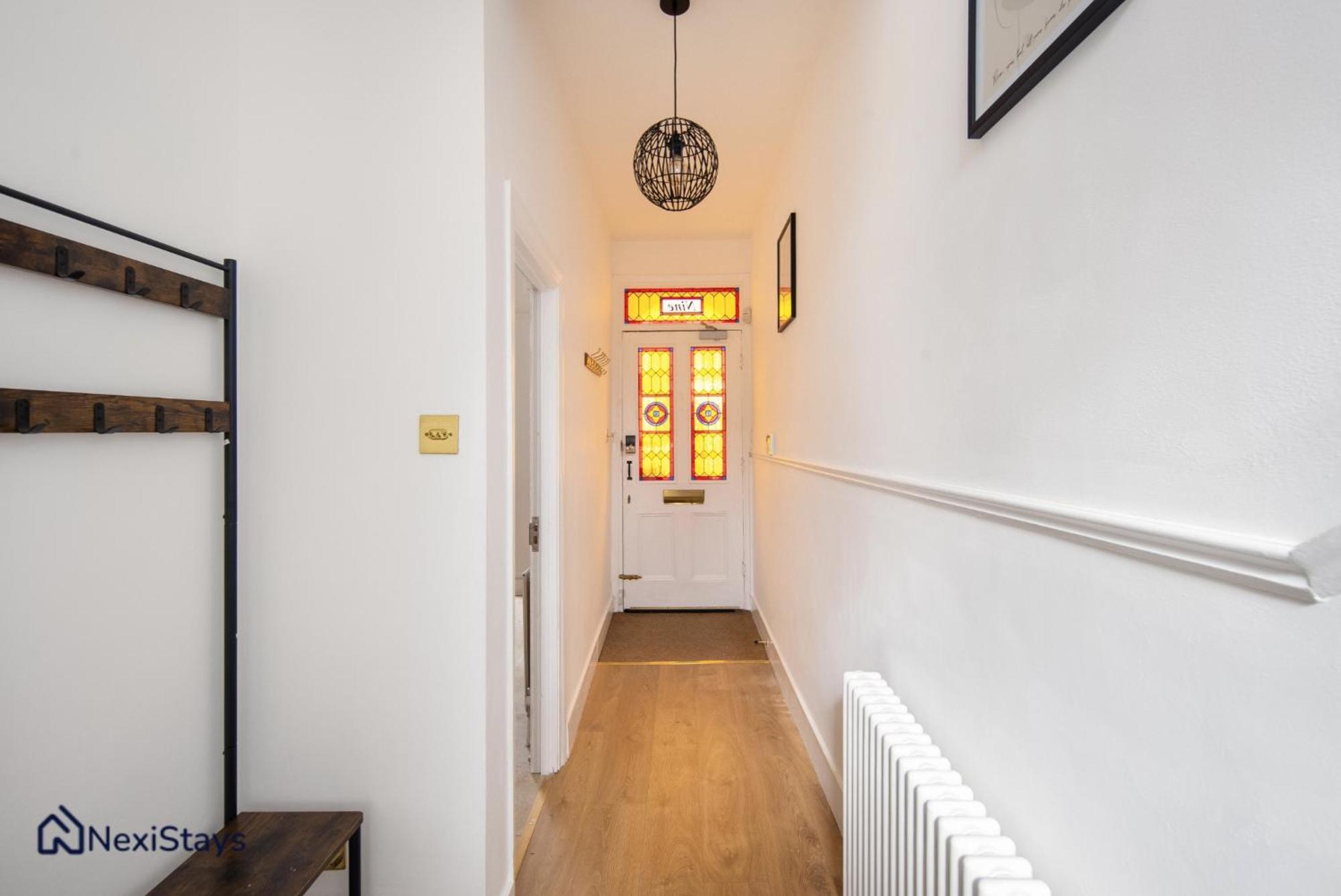Appartamento 10 Mins Walk To The Oval, The Kennington Retreat Londra Esterno foto
