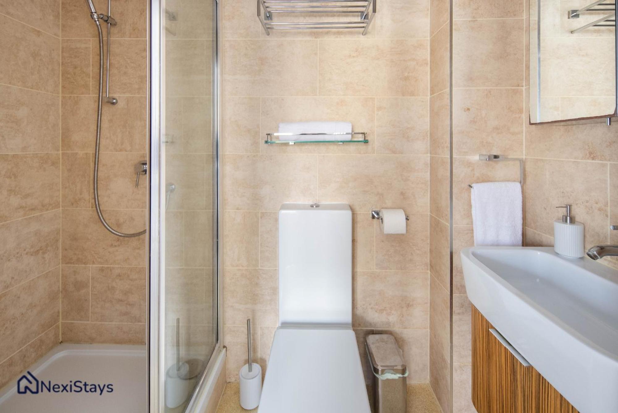 Appartamento 10 Mins Walk To The Oval, The Kennington Retreat Londra Esterno foto